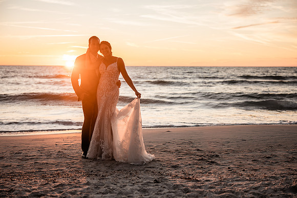 Bennett-Tamra-Sunset-Beach-House-Wedding-Saint-Peterburg-Florida-2021-8325