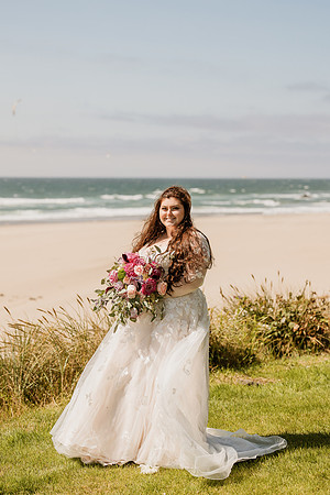 Colton-Kali-Chinook-Winds-Casino-Wedding-Photos-8724