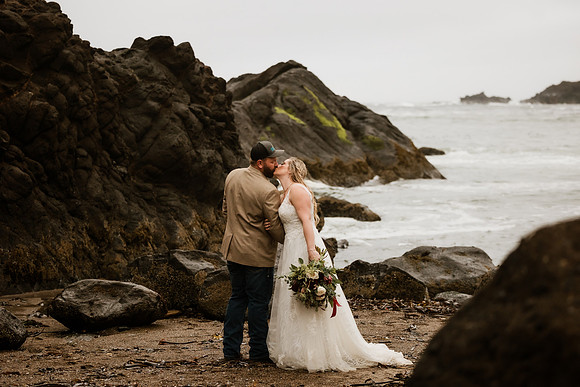 Tyler-Riley-Gold-Beach-Wedding-Photos-5273-4485