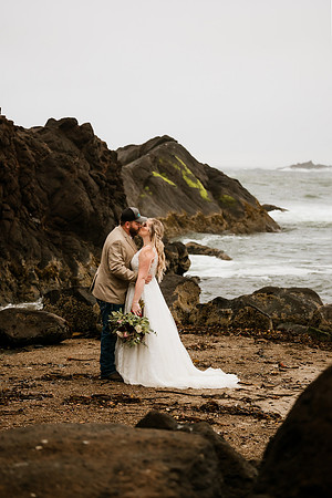 Tyler-Riley-Gold-Beach-Wedding-Photos-5273-4512