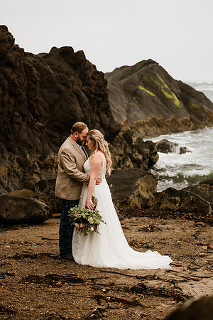 Tyler-Riley-Gold-Beach-Wedding-Photos-5273-4519