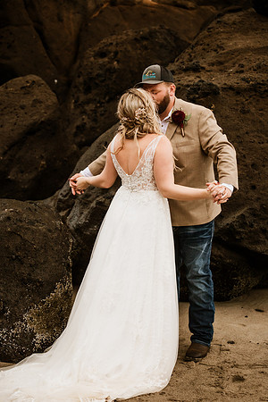Tyler-Riley-Gold-Beach-Wedding-Photos-5273-4726
