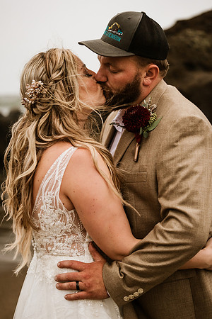 Tyler-Riley-Gold-Beach-Wedding-Photos-5273-4735