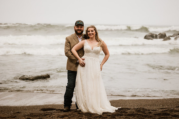 Tyler-Riley-Gold-Beach-Wedding-Photos-5273-4975