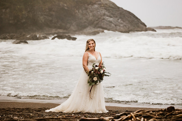 Tyler-Riley-Gold-Beach-Wedding-Photos-5273-5057