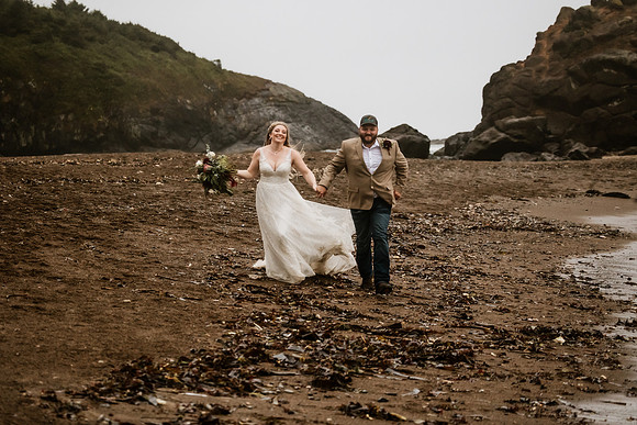 Tyler-Riley-Gold-Beach-Wedding-Photos-5273-5238