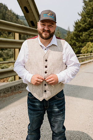 Tyler-Riley-Gold-Beach-Wedding-Photos-5273-5603