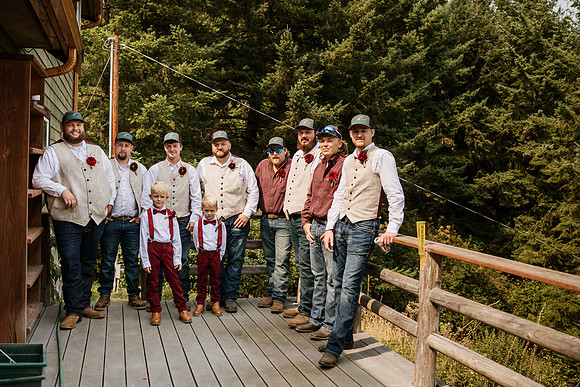 Tyler-Riley-Gold-Beach-Wedding-Photos-5273-5723