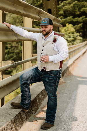Tyler-Riley-Gold-Beach-Wedding-Photos-5273-7243