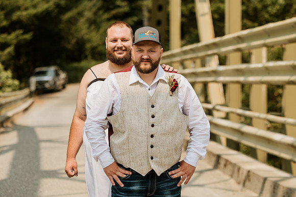 Tyler-Riley-Gold-Beach-Wedding-Photos-5273-7275