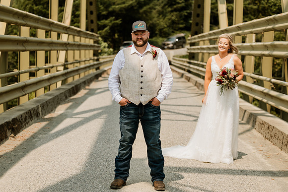 Tyler-Riley-Gold-Beach-Wedding-Photos-5273-7337