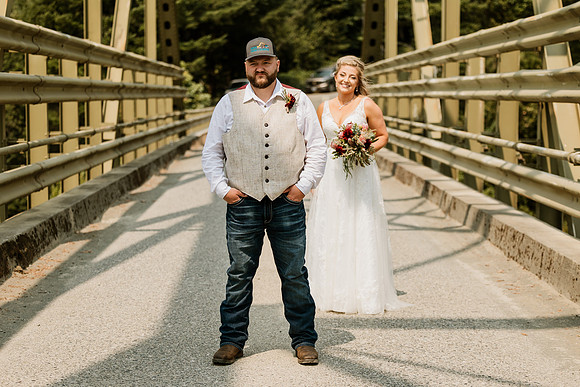 Tyler-Riley-Gold-Beach-Wedding-Photos-5273-7338