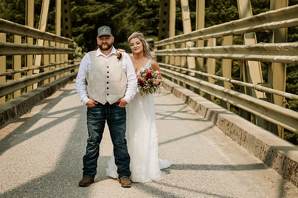 Tyler-Riley-Gold-Beach-Wedding-Photos-5273-7351