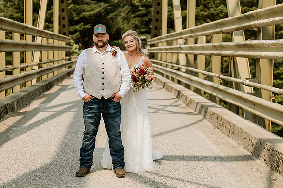 Tyler-Riley-Gold-Beach-Wedding-Photos-5273-7353