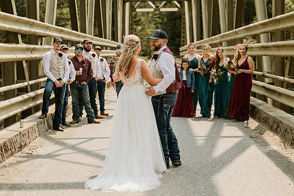 Tyler-Riley-Gold-Beach-Wedding-Photos-5273-7374