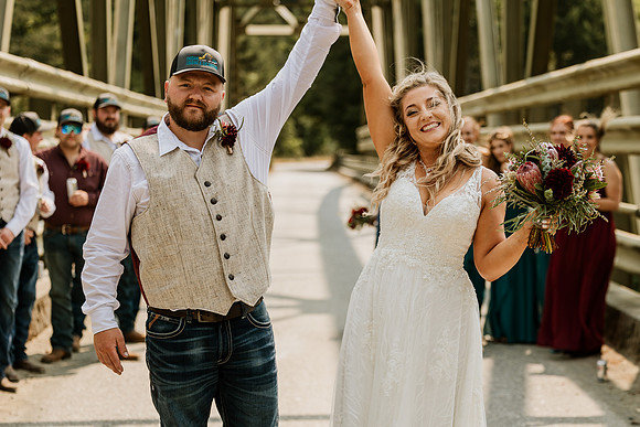 Tyler-Riley-Gold-Beach-Wedding-Photos-5273-7396