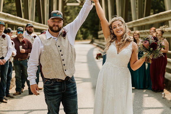Tyler-Riley-Gold-Beach-Wedding-Photos-5273-7398