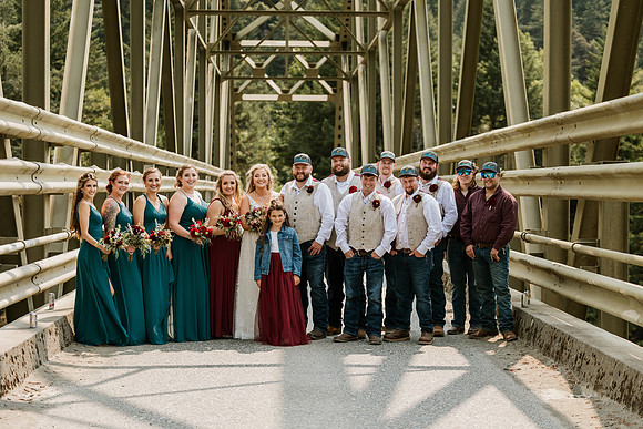Tyler-Riley-Gold-Beach-Wedding-Photos-5273-7444