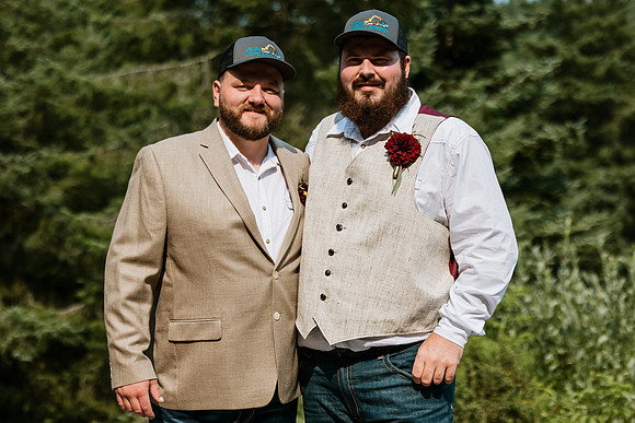 Tyler-Riley-Gold-Beach-Wedding-Photos-5273-7646