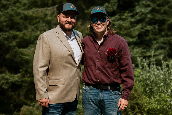Tyler-Riley-Gold-Beach-Wedding-Photos-5273-7658