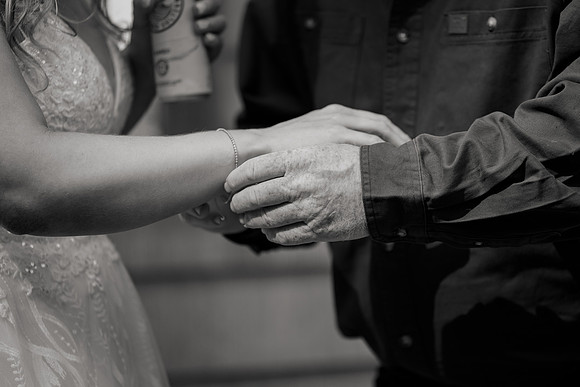 Tyler-Riley-Gold-Beach-Wedding-Photos-5273-7675