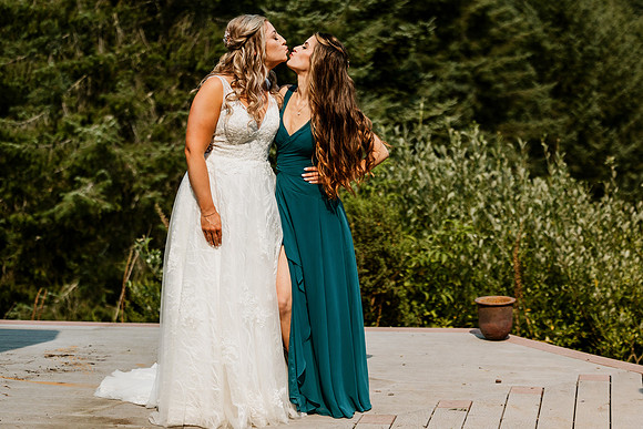 Tyler-Riley-Gold-Beach-Wedding-Photos-5273-7702
