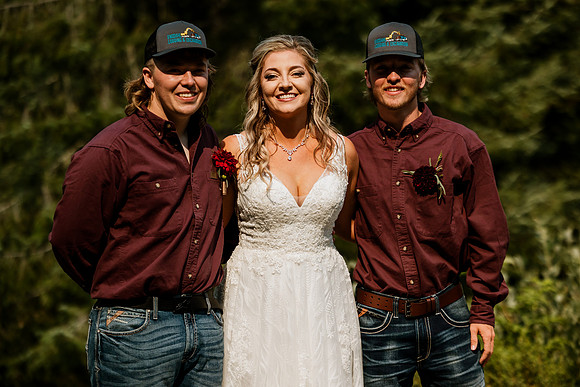 Tyler-Riley-Gold-Beach-Wedding-Photos-5273-7813