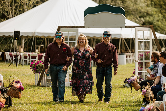 Tyler-Riley-Gold-Beach-Wedding-Photos-5273-7900