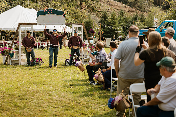 Tyler-Riley-Gold-Beach-Wedding-Photos-5273-8037