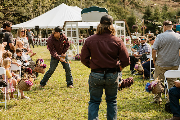 Tyler-Riley-Gold-Beach-Wedding-Photos-5273-8060
