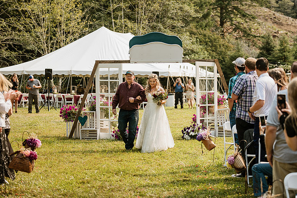 Tyler-Riley-Gold-Beach-Wedding-Photos-5273-8098