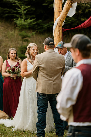 Tyler-Riley-Gold-Beach-Wedding-Photos-5273-8172