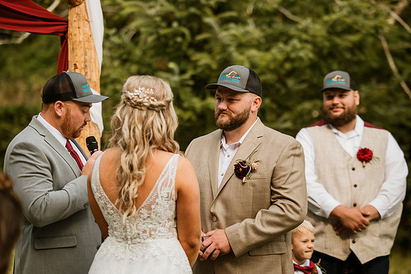 Tyler-Riley-Gold-Beach-Wedding-Photos-5273-8190
