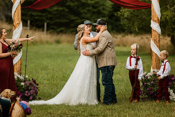 Tyler-Riley-Gold-Beach-Wedding-Photos-5273-8201