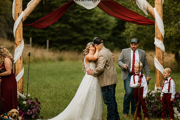Tyler-Riley-Gold-Beach-Wedding-Photos-5273-8205