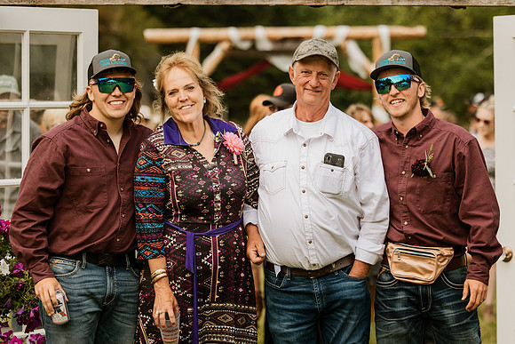 Tyler-Riley-Gold-Beach-Wedding-Photos-5273-8296