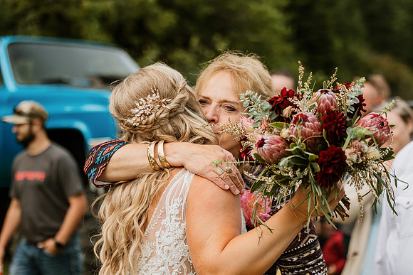 Tyler-Riley-Gold-Beach-Wedding-Photos-5273-8311