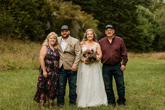 Tyler-Riley-Gold-Beach-Wedding-Photos-5273-8388