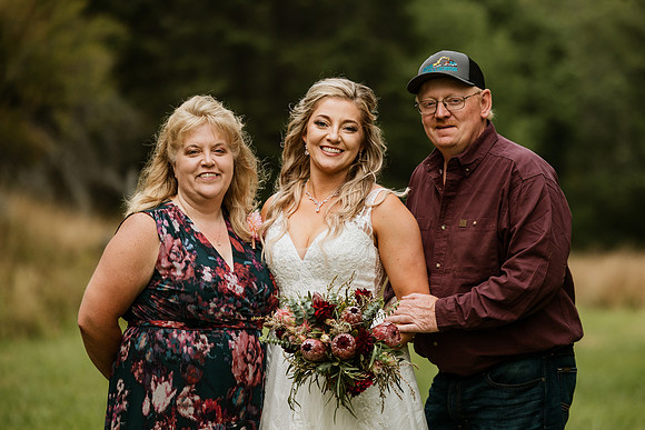 Tyler-Riley-Gold-Beach-Wedding-Photos-5273-8404