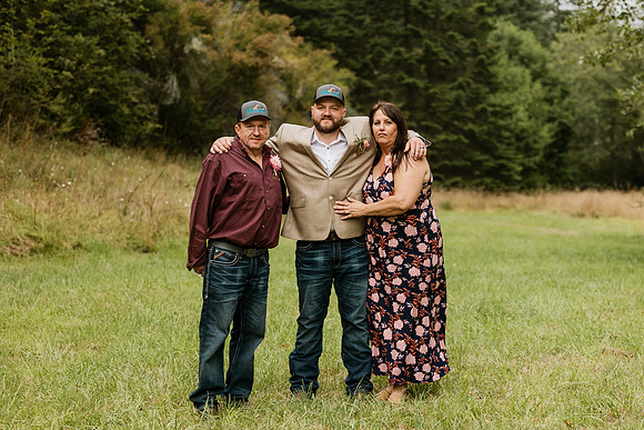 Tyler-Riley-Gold-Beach-Wedding-Photos-5273-8444