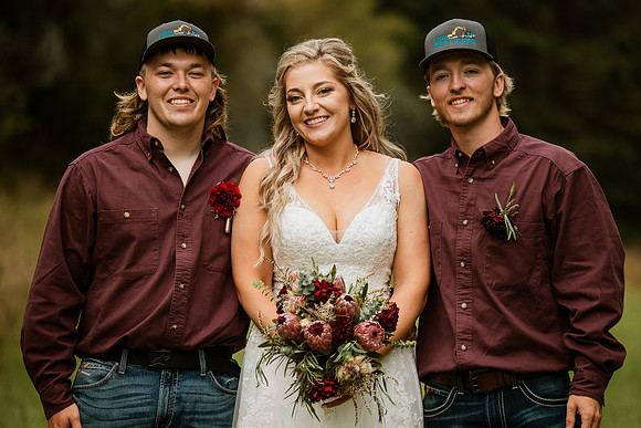 Tyler-Riley-Gold-Beach-Wedding-Photos-5273-8486