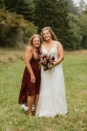 Tyler-Riley-Gold-Beach-Wedding-Photos-5273-8501