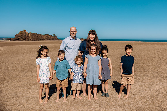 Megan-Fogarty-Creek-Oregon-Family-Photos-2022 (109 of 74)