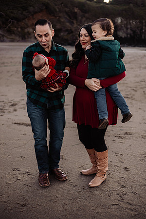 DJ-Brittany--Beaux-Rori-Family-Photos-2023-Lincoln-City-oregon (9 of 32)