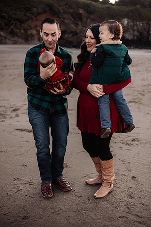 DJ-Brittany--Beaux-Rori-Family-Photos-2023-Lincoln-City-oregon (10 of 32)