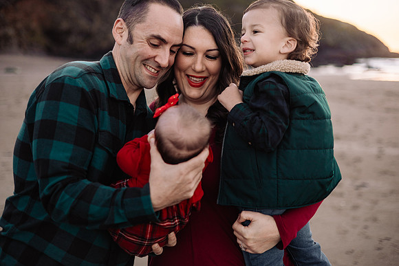 DJ-Brittany--Beaux-Rori-Family-Photos-2023-Lincoln-City-oregon (11 of 32)