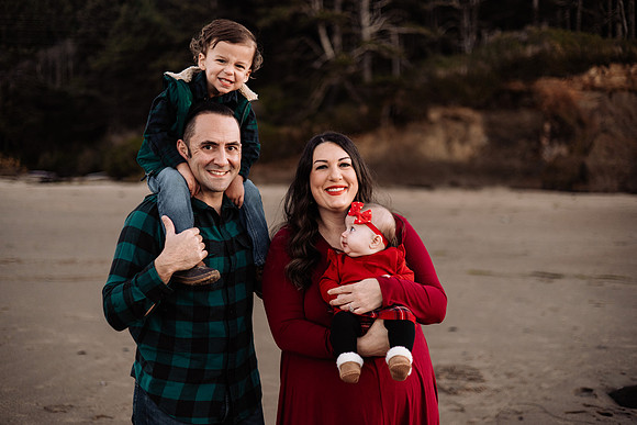DJ-Brittany--Beaux-Rori-Family-Photos-2023-Lincoln-City-oregon (12 of 32)