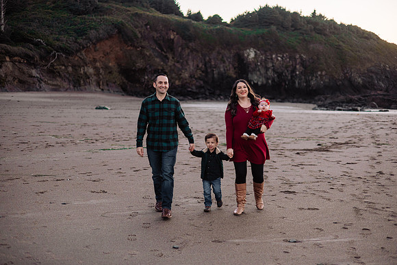 DJ-Brittany--Beaux-Rori-Family-Photos-2023-Lincoln-City-oregon (21 of 32)