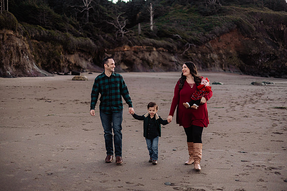 DJ-Brittany--Beaux-Rori-Family-Photos-2023-Lincoln-City-oregon (23 of 32)