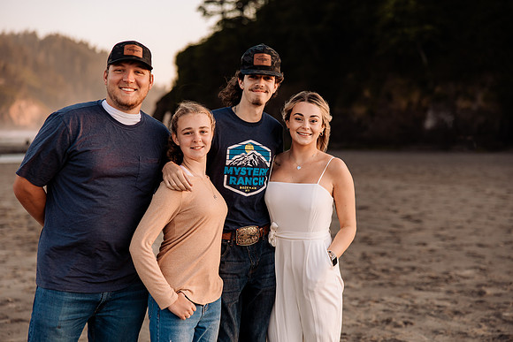 Kannon-Ashley-Surpise-Proposal-Rock-Neskowin-Oregon-Photos (11 of 94)